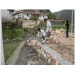 013-retaining wall taking shape.JPG